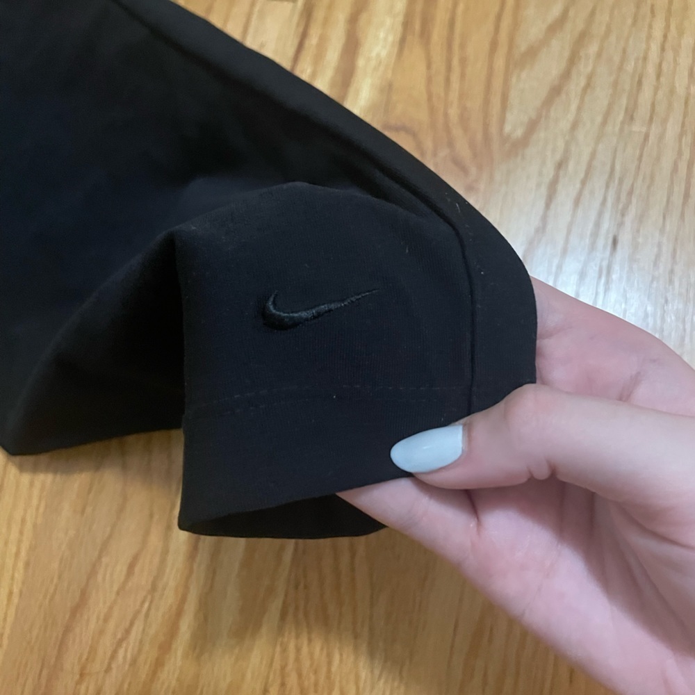 Nike Dry-Fit Women’s Capri Black Leggings Size S - Picture 2 of 4